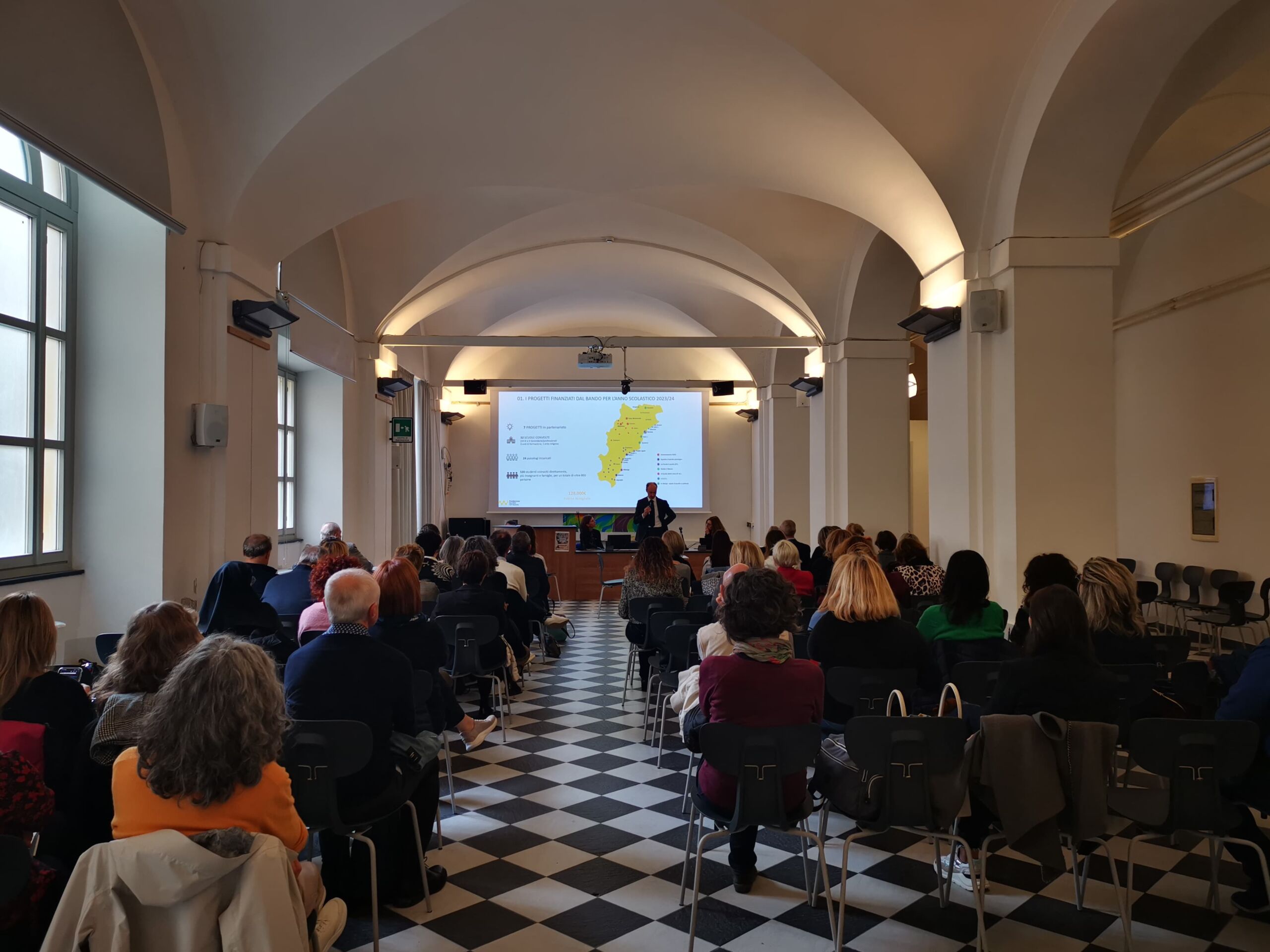 Massimo Recalcati all’incontro della comunità educante de “La Scuola ti Ascolta”: “La scuola deve rendere viva la vita”